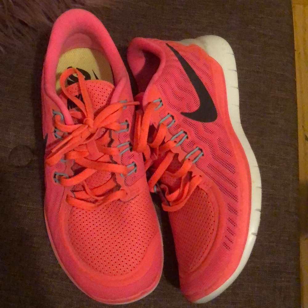 NIKE FREE RUNNING SNEAKERS